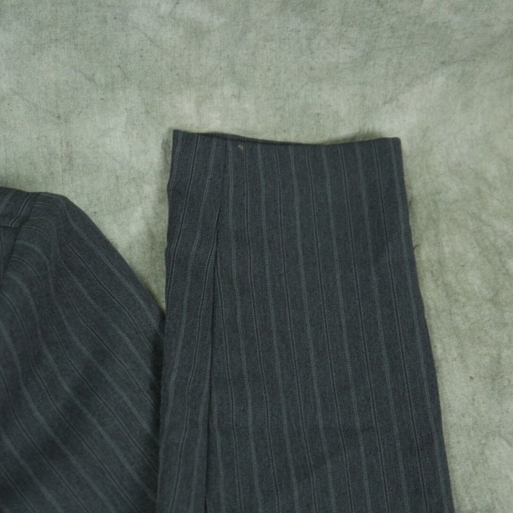 EUC DBY Ltd. VINTAGE Striped Gray SUIT JACKET Padded Shoulders Size 9/10 s1-8337